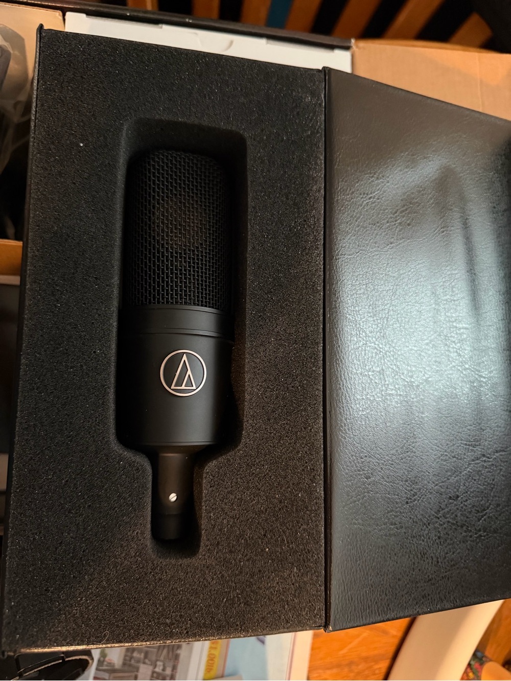 Audio Technica AT4040 Black Large-Diaphragm Studio Microphone